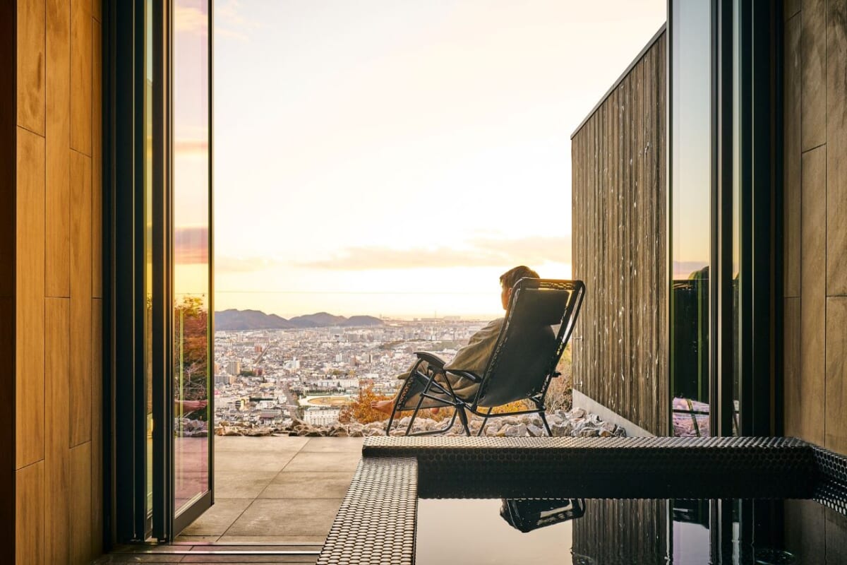 テーマの異なる4つの絶景サウナ＆露天風呂で至福のひとときを