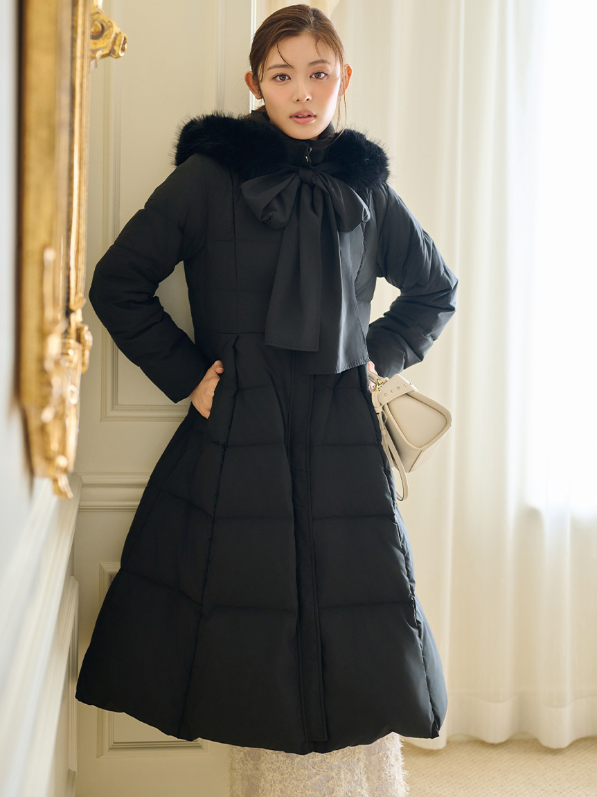 限定カラーあり】フードリボンロングダウンコート(コート)｜OUTER