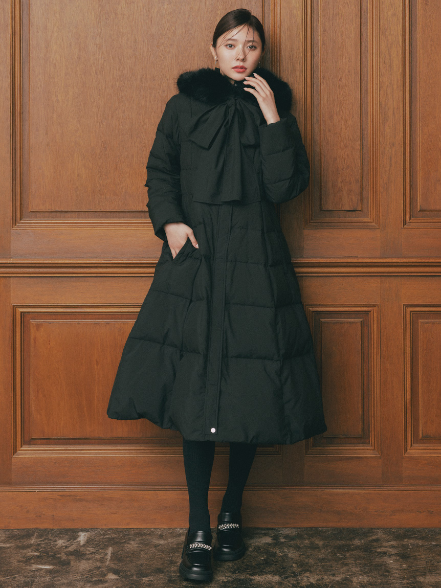 限定カラーあり】フードリボンロングダウンコート(コート)｜OUTER