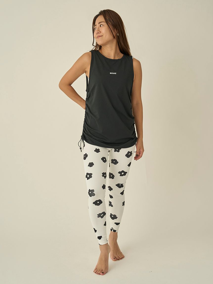 カモミール柄レギンス(WELLNESS&TRAINING WEAR)｜emmi（エミ）の通販