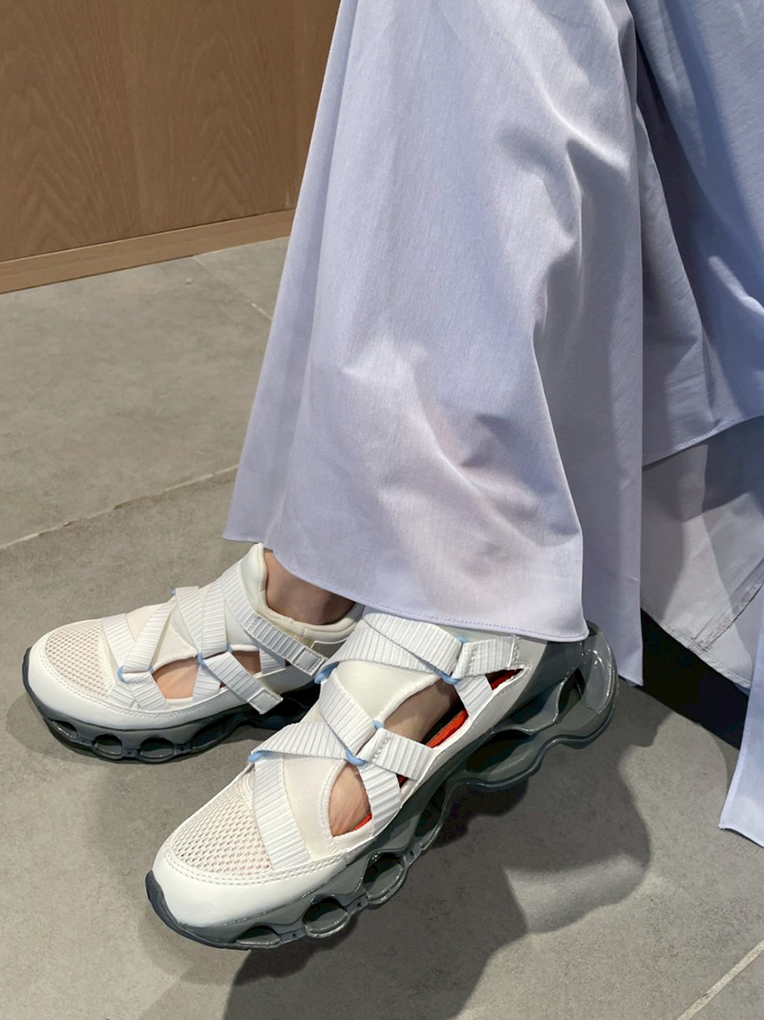 emmi | Mizuno】WAVE PROPHECY STRAP(スニーカー)｜シューズ｜emmi