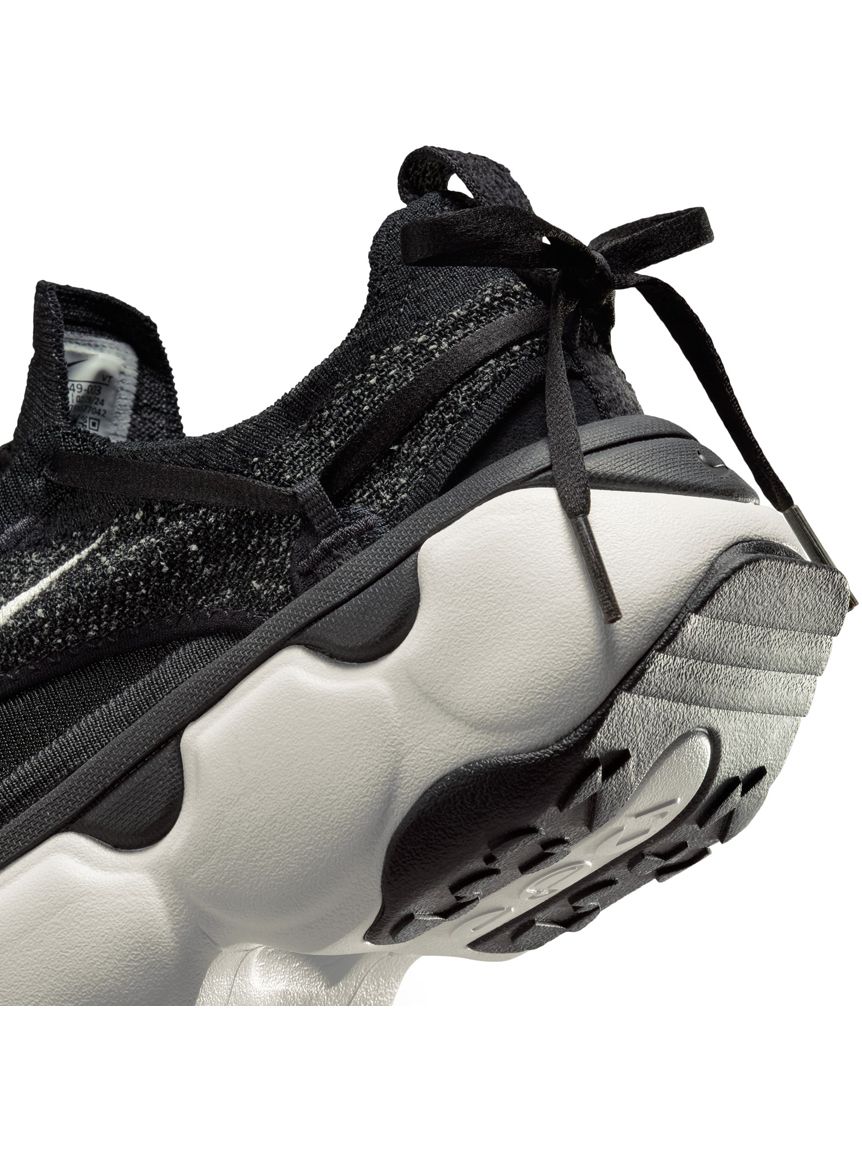 NIKE】フライニット ブルーム(スニーカー)｜シューズ｜emmi（エミ）の