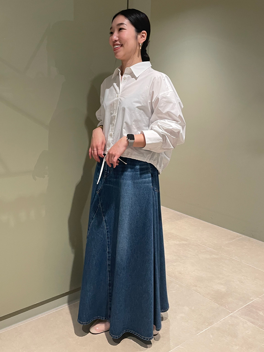 後ろゴムマチデザインフレアデニムスカート【ウォッシャブル】(膝丈