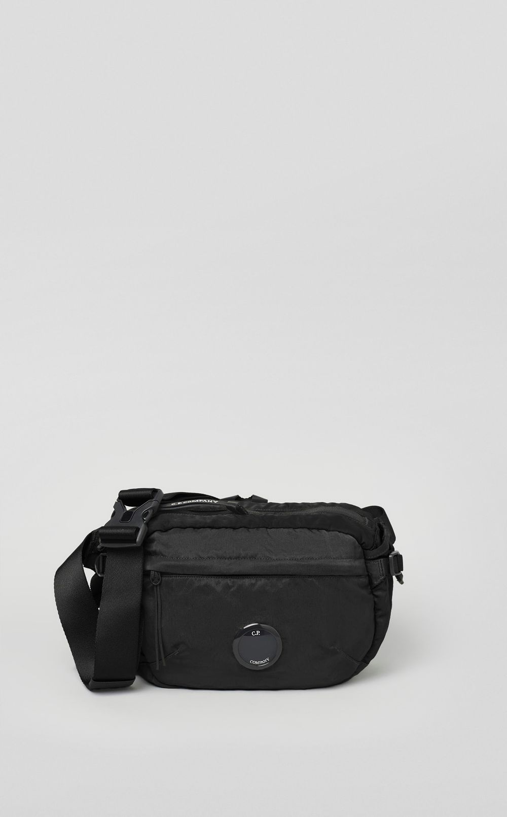C.P. COMPANY｜ナイロンクロスボディバッグ
