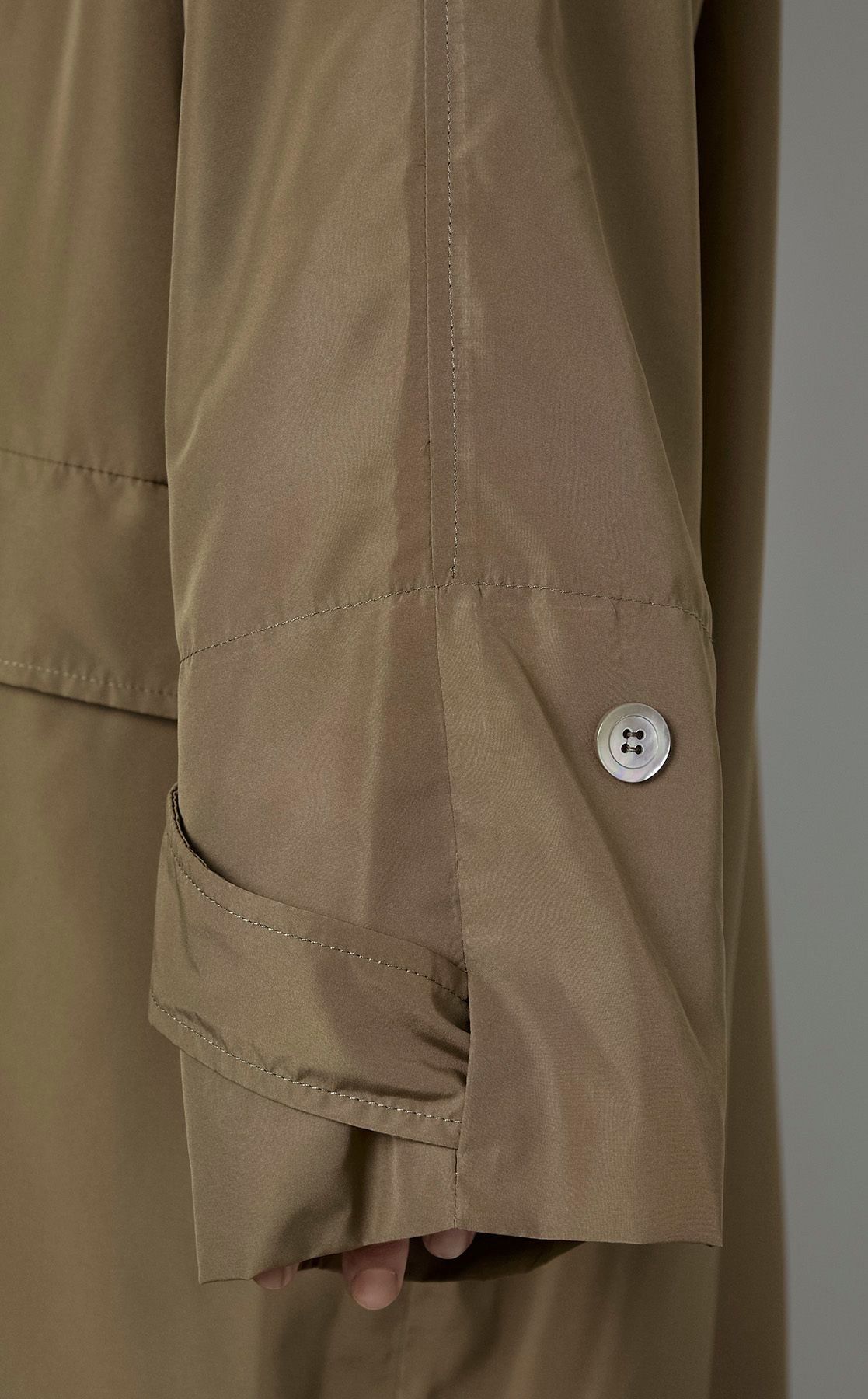 MAGLIANO｜ナイロンチュールロゴフードコート