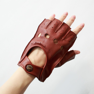 DENTS ドライビンググローブ（男性向け）／DENTS（デンツ）｜愛着を