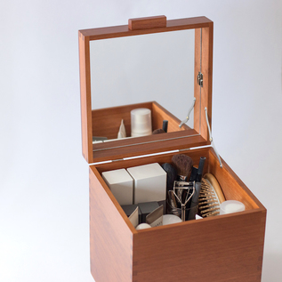 化粧ボックス／倉敷意匠計画室（くらしきいしょうけいかくしつ）｜愛着