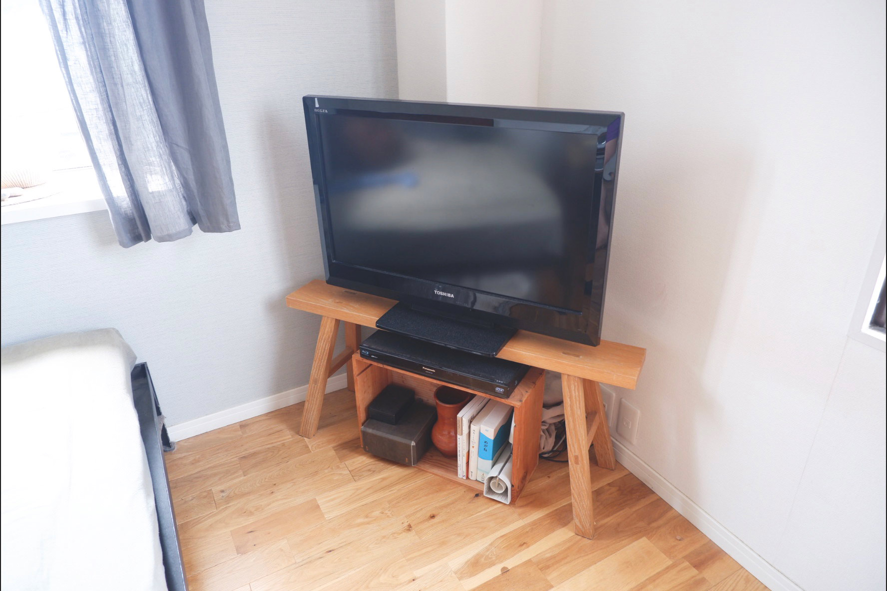 サイズ感が程よい無印良品の無垢材ベンチ。汎用性の高さも魅力的なん