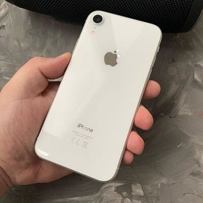 iPhone Xr Specs and Monitoring - MT1J2