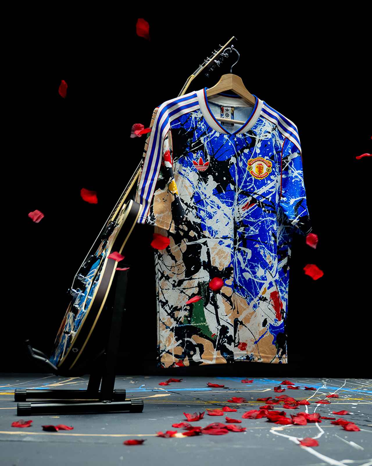 マンチェスター・ユナイテッドに「The Stone Roses」コラボ第2弾が登場