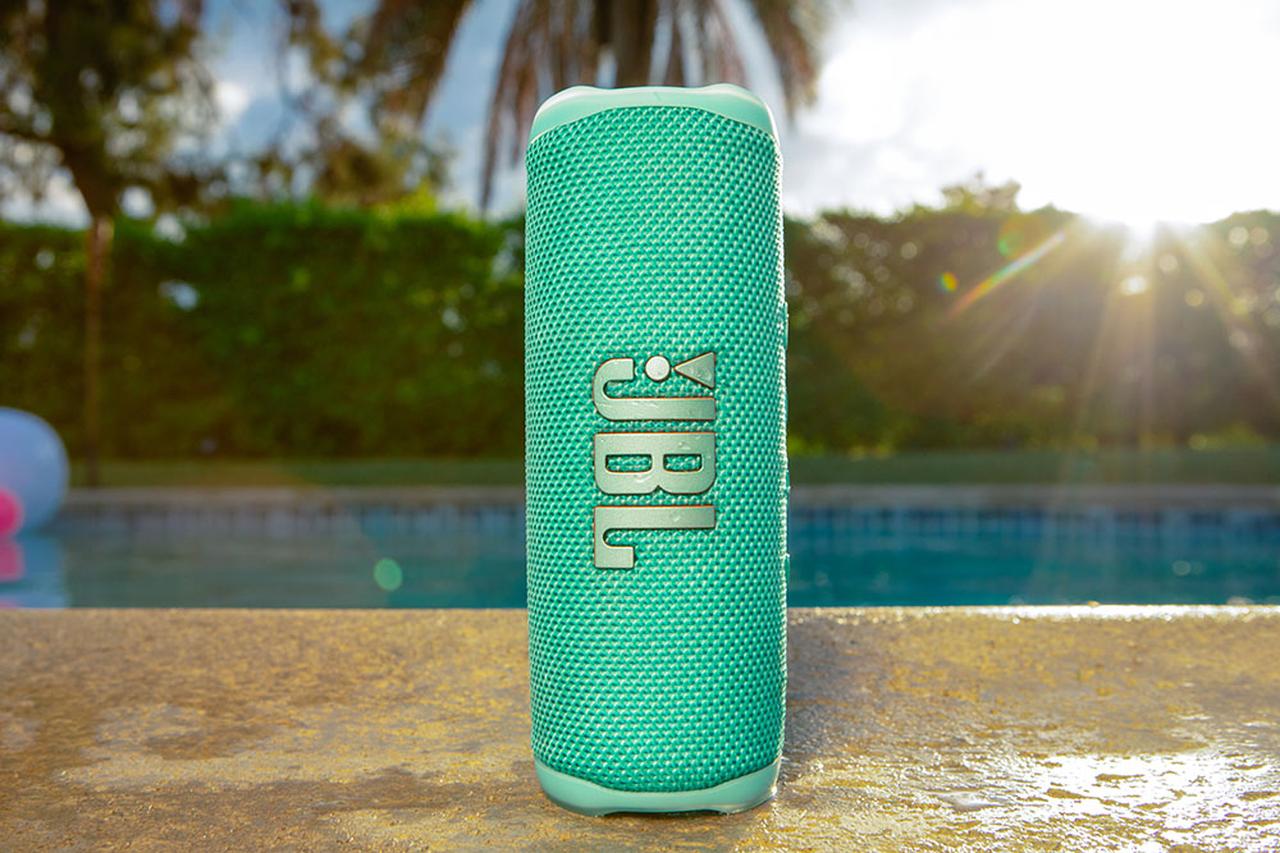 JBLの人気ポータブルBluetoothスピーカー「FLIP 6」に爽やかな新色