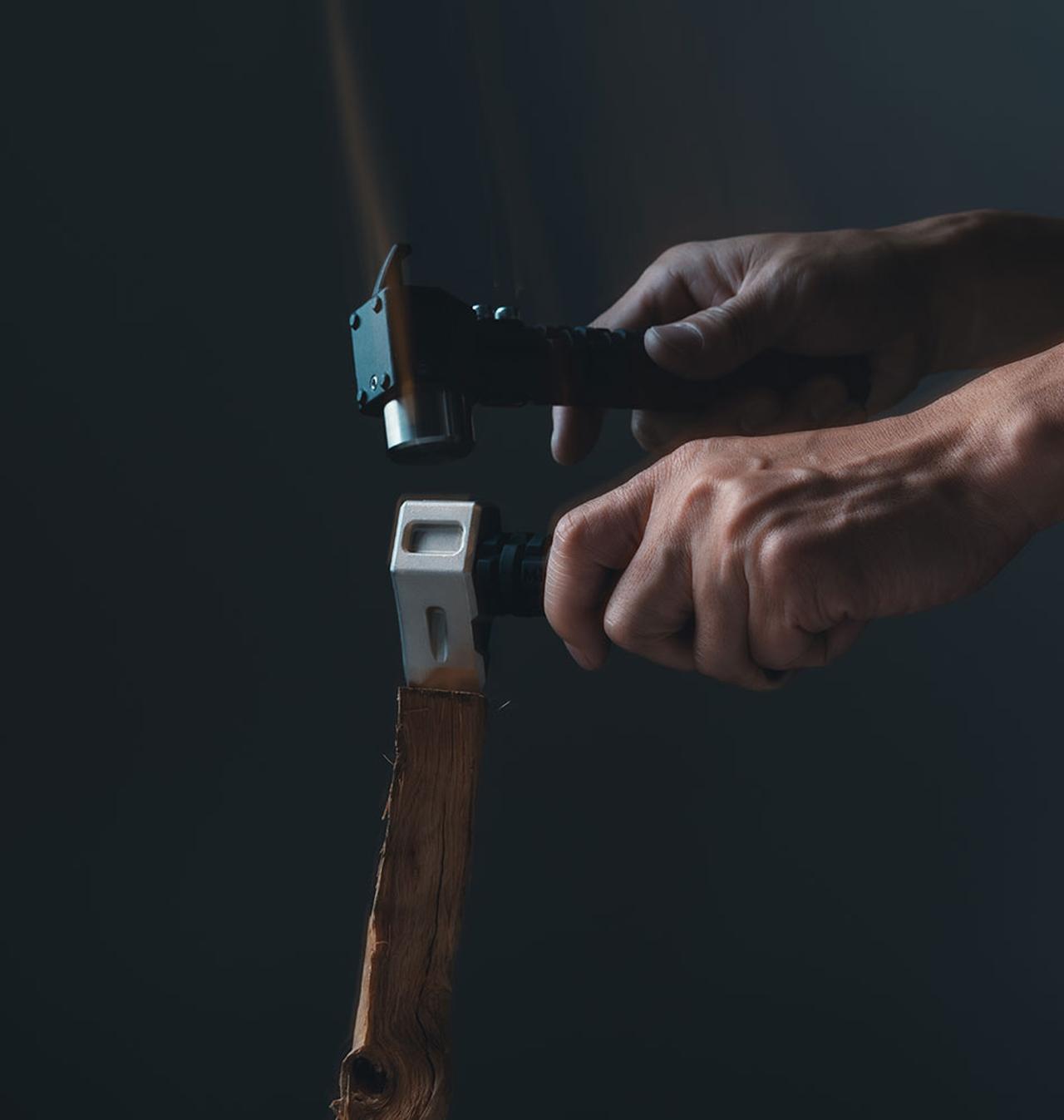 コンパクトなペグハンマーと薪割り用クサビ、MIGRATRAILのVariant