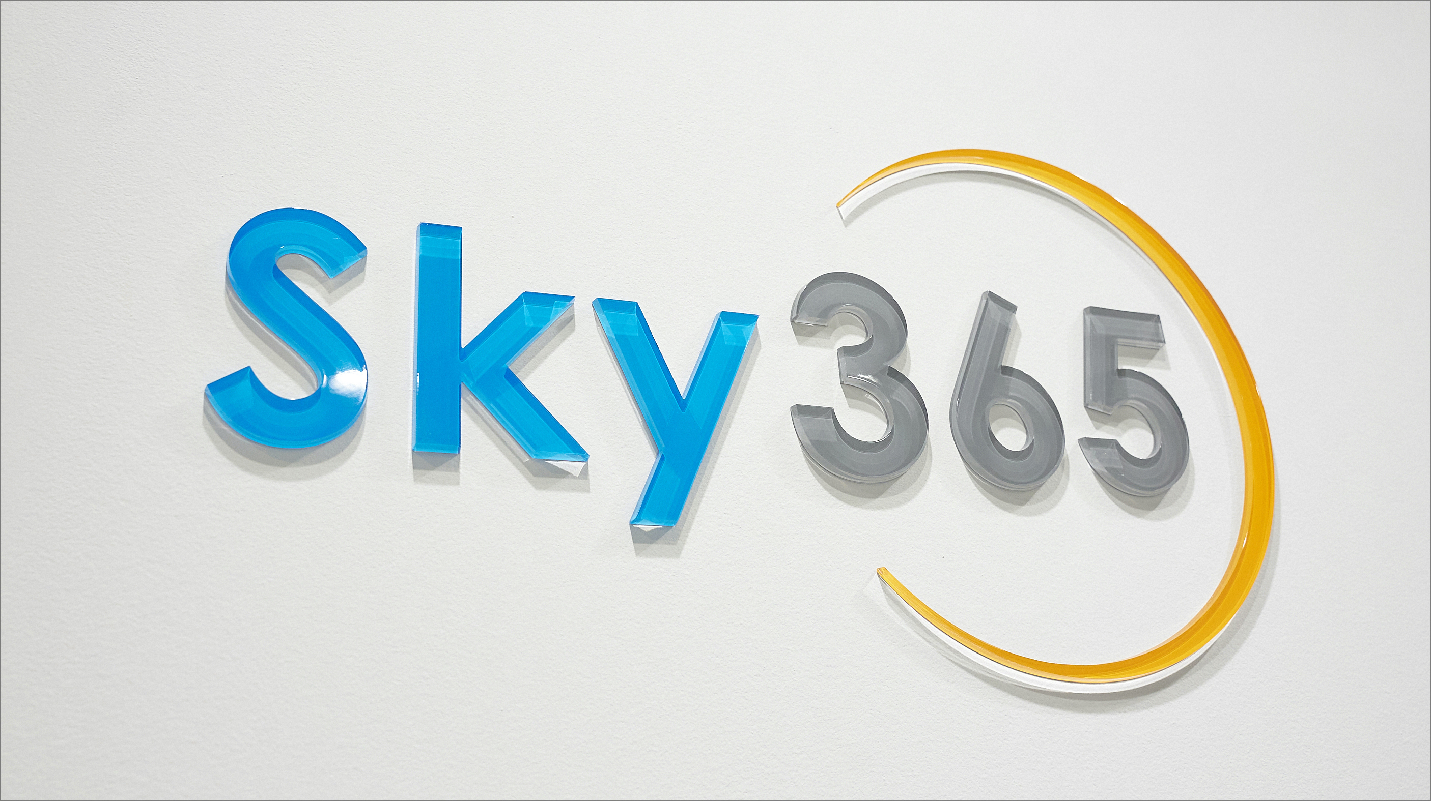 改善サイクルの中心にZendeskを据え、少数精鋭の体制で質の高い