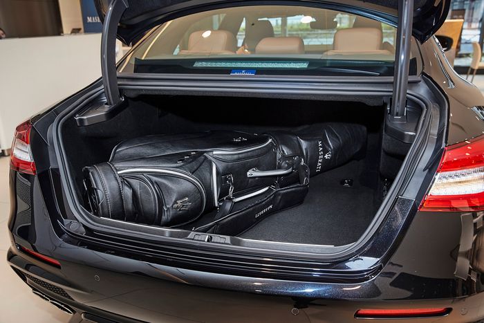 マセラティ クアトロポルテでゴルフに行くなら - ゴルフ総合サイト