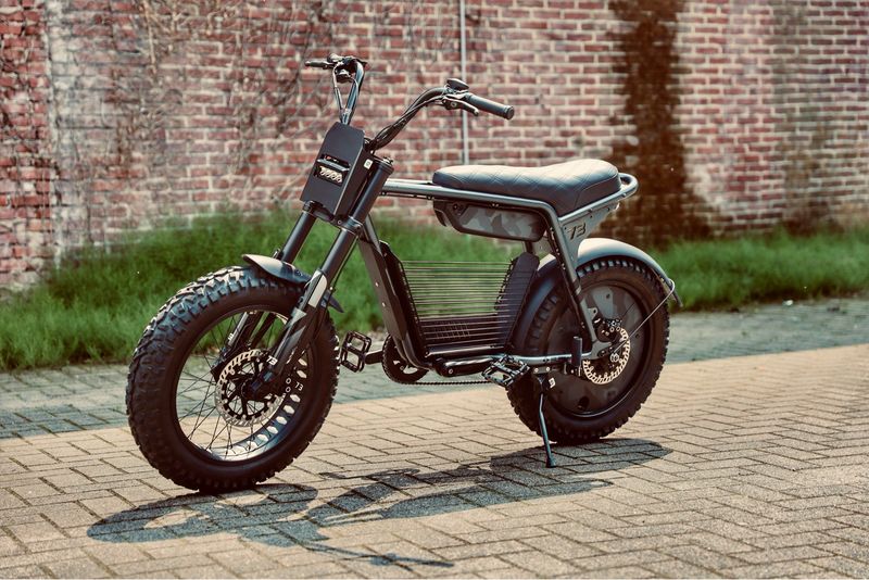 Two Wheel Studios FLEX Black ZX/ Z-Adventure Basket