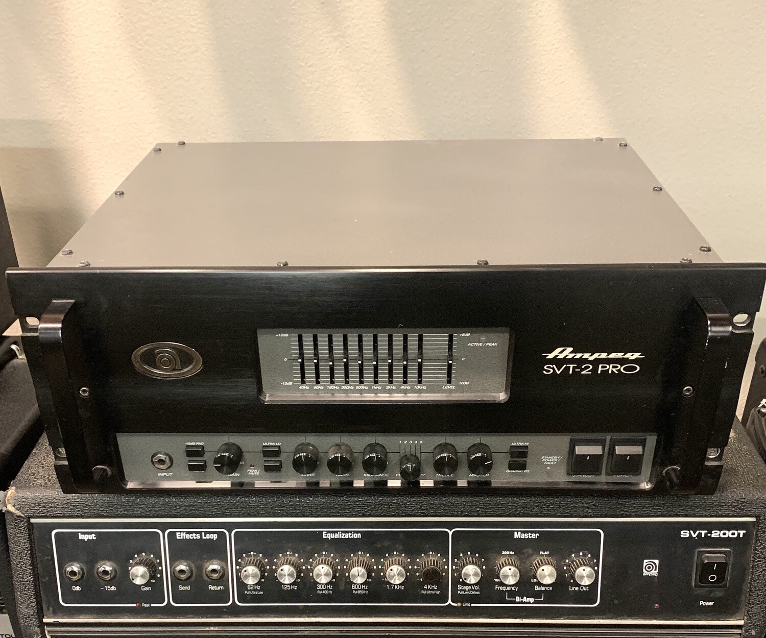 Ampeg SVT-2 Pro 300 Watt Tube Bass Amp