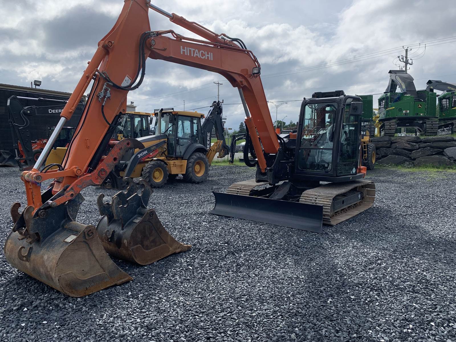 2019 Hitachi ZX85 Excavator For Sale, 1,407 Hours | Saint-Georges