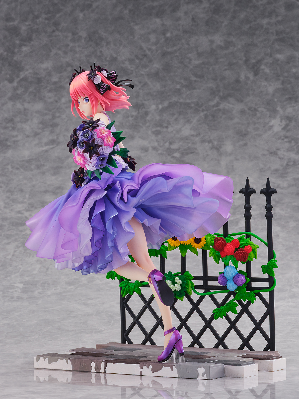 SHIBUYA SCRAMBLE FIGURE 中野 二乃 -Floral Dress Ver.- 1/7スケール