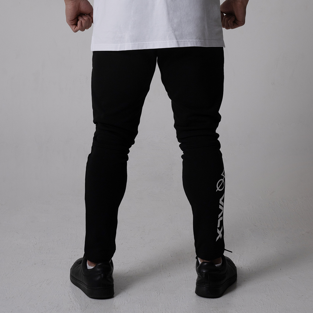 公式限定】Vanquish Fitnessコラボ スリムフィットジョガーパンツ（BK