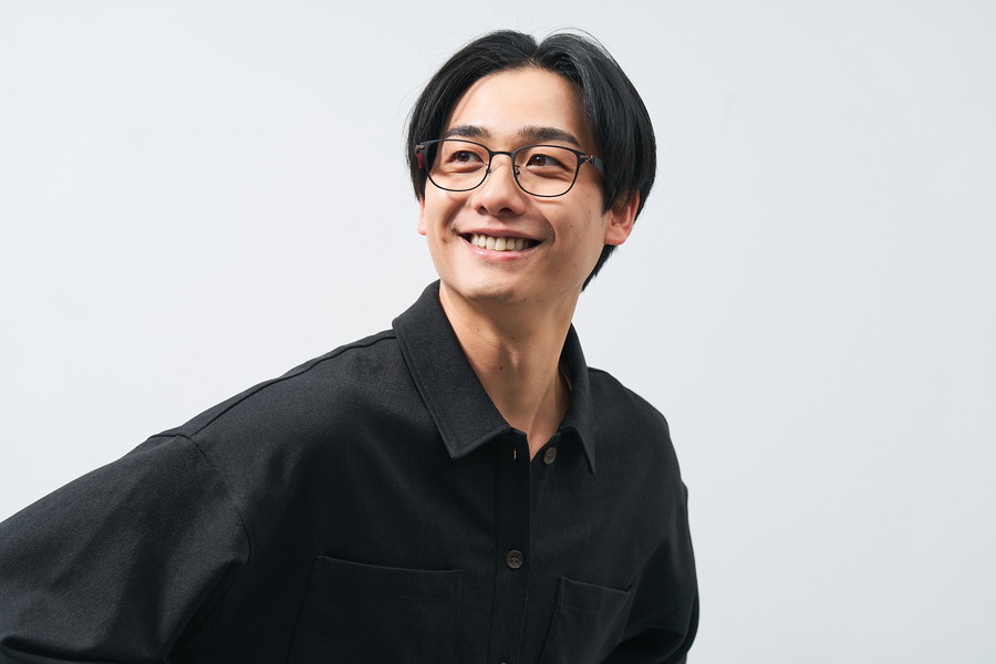 創業25周年フェア]ラバーテンプルが特徴のウエリントン型メガネ