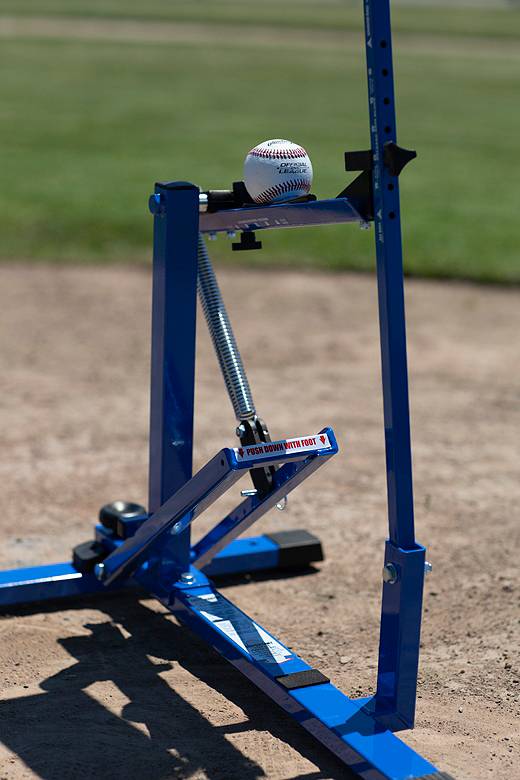Louisville Slugger UPM Blue Flame Pitching Machine | Dick's