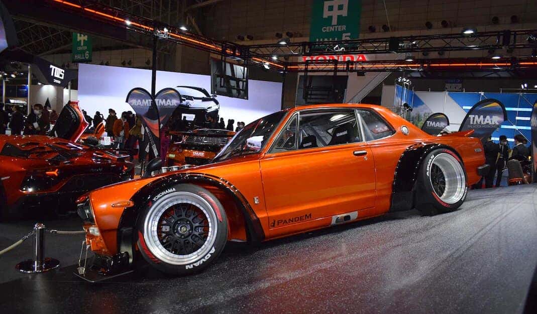 Nissan Hakosuka Skyline With NASCAR V8 Spotted at Tokyo Auto Salon