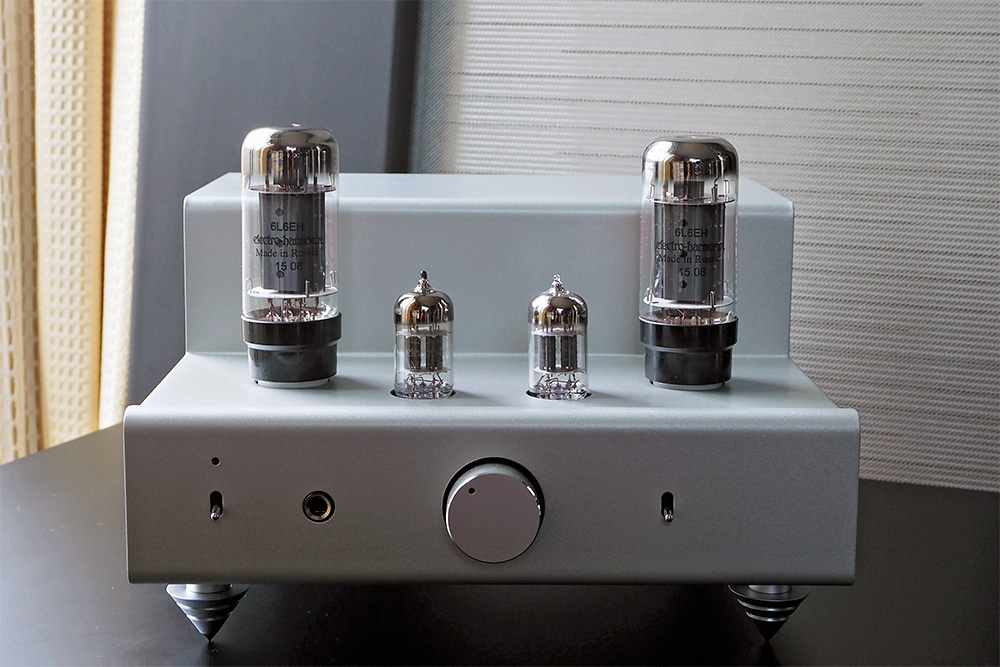 ビーム管の代表選手KT88が使えるELEKITの真空管アンプキット『TU-8200