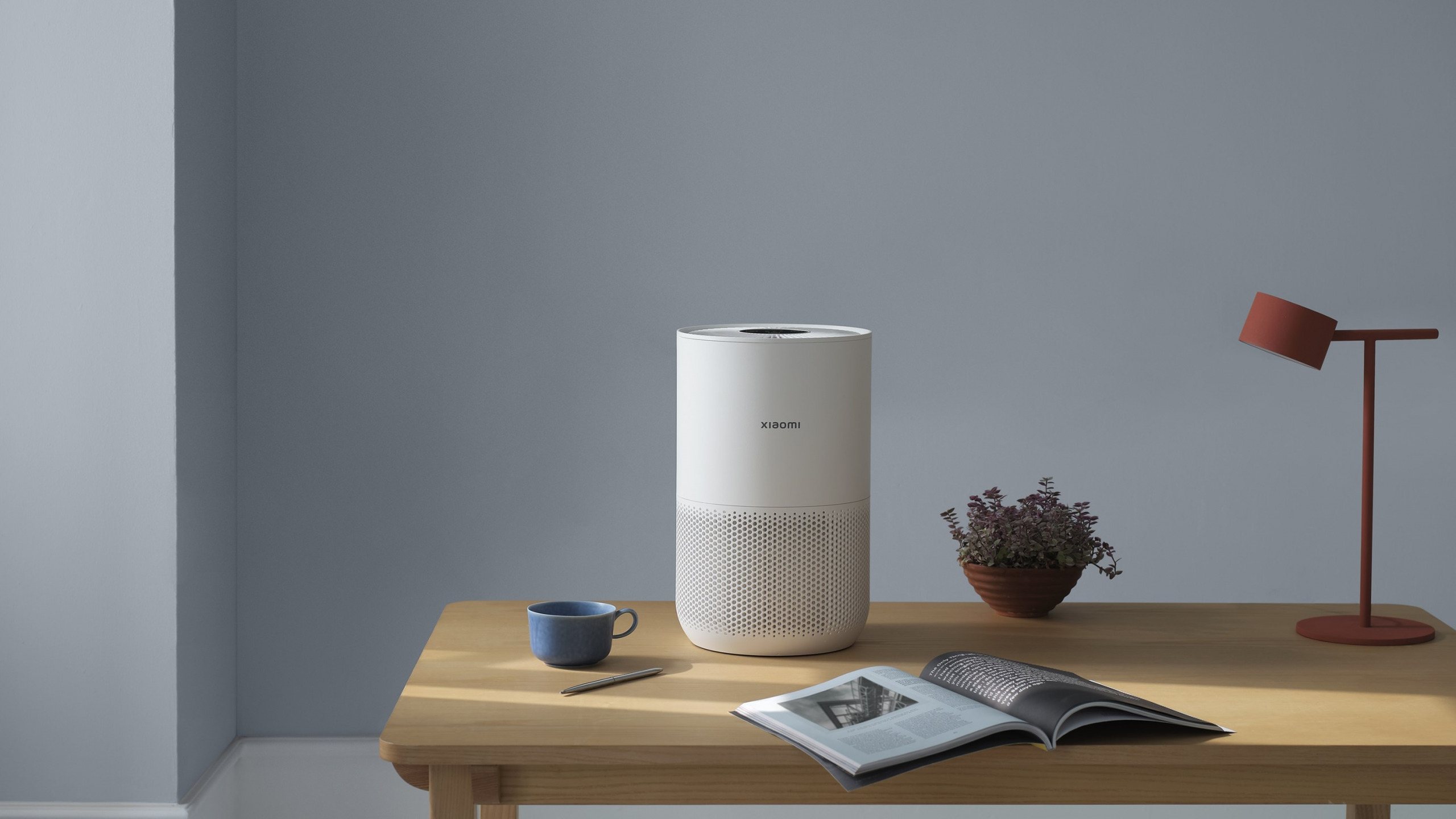 置き場所を選ばないコンパクト設計で遠隔操作にも対応したXiaomiの