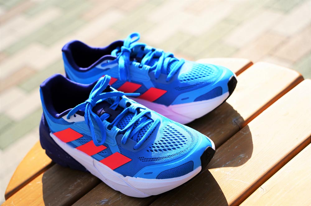 長くゆっくり走る人におすすめ！極厚ミッドソールで滑らかに走れる