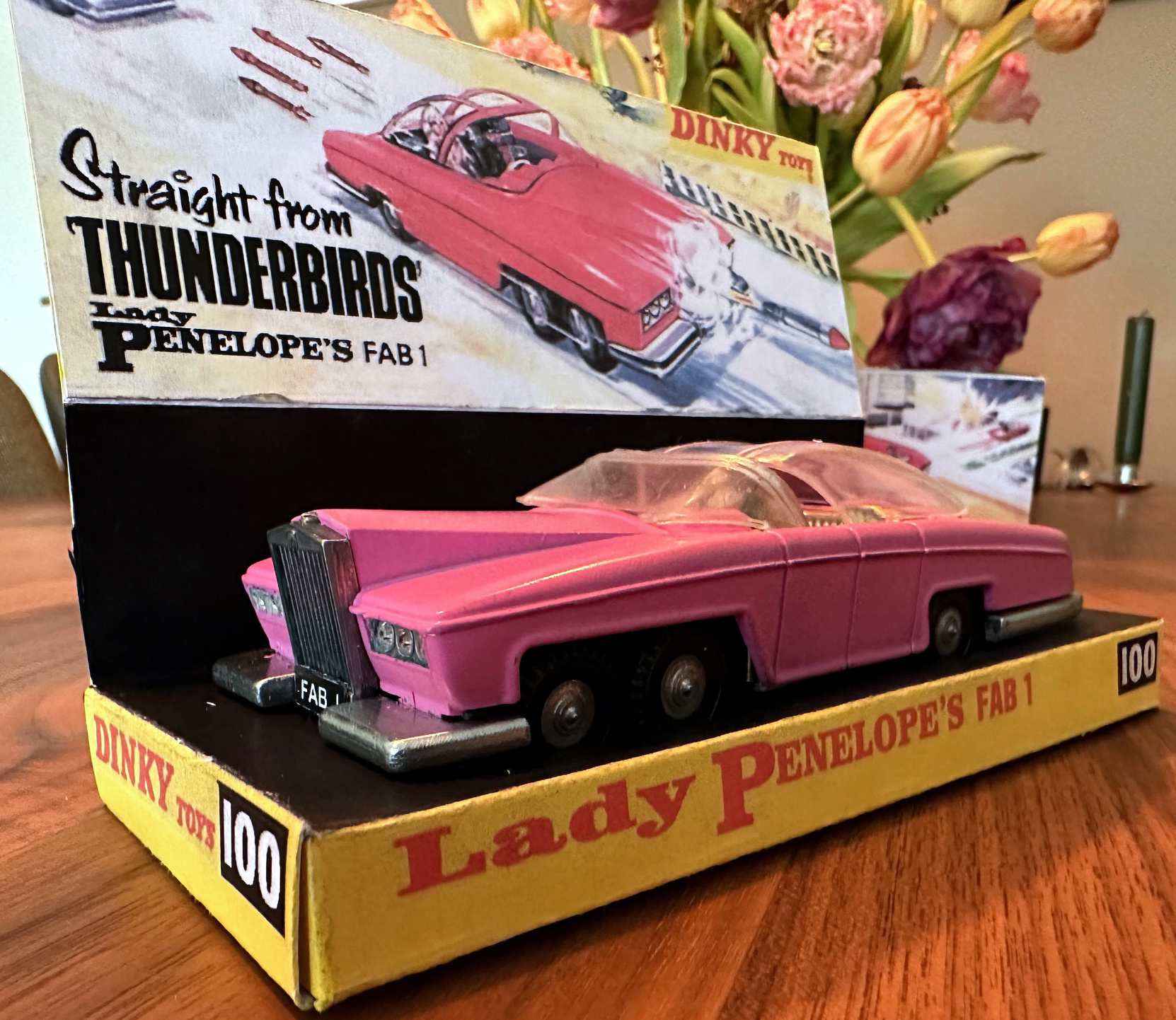 Lady Penelope's FAB1 with Chauffeur Parker - Dinky Fans