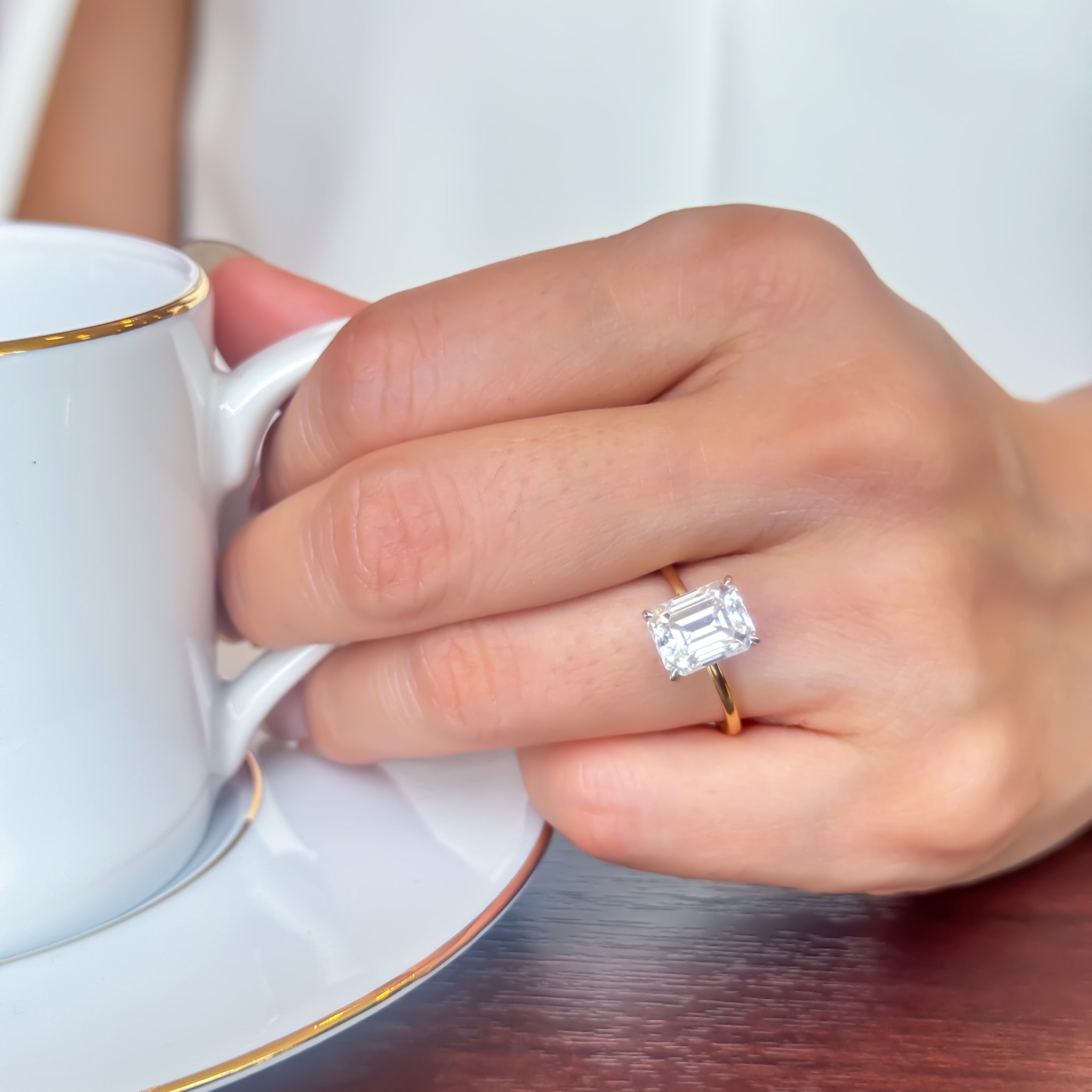 Eva エメラルドカットソリティアリング | ラボグロウンダイヤモンド