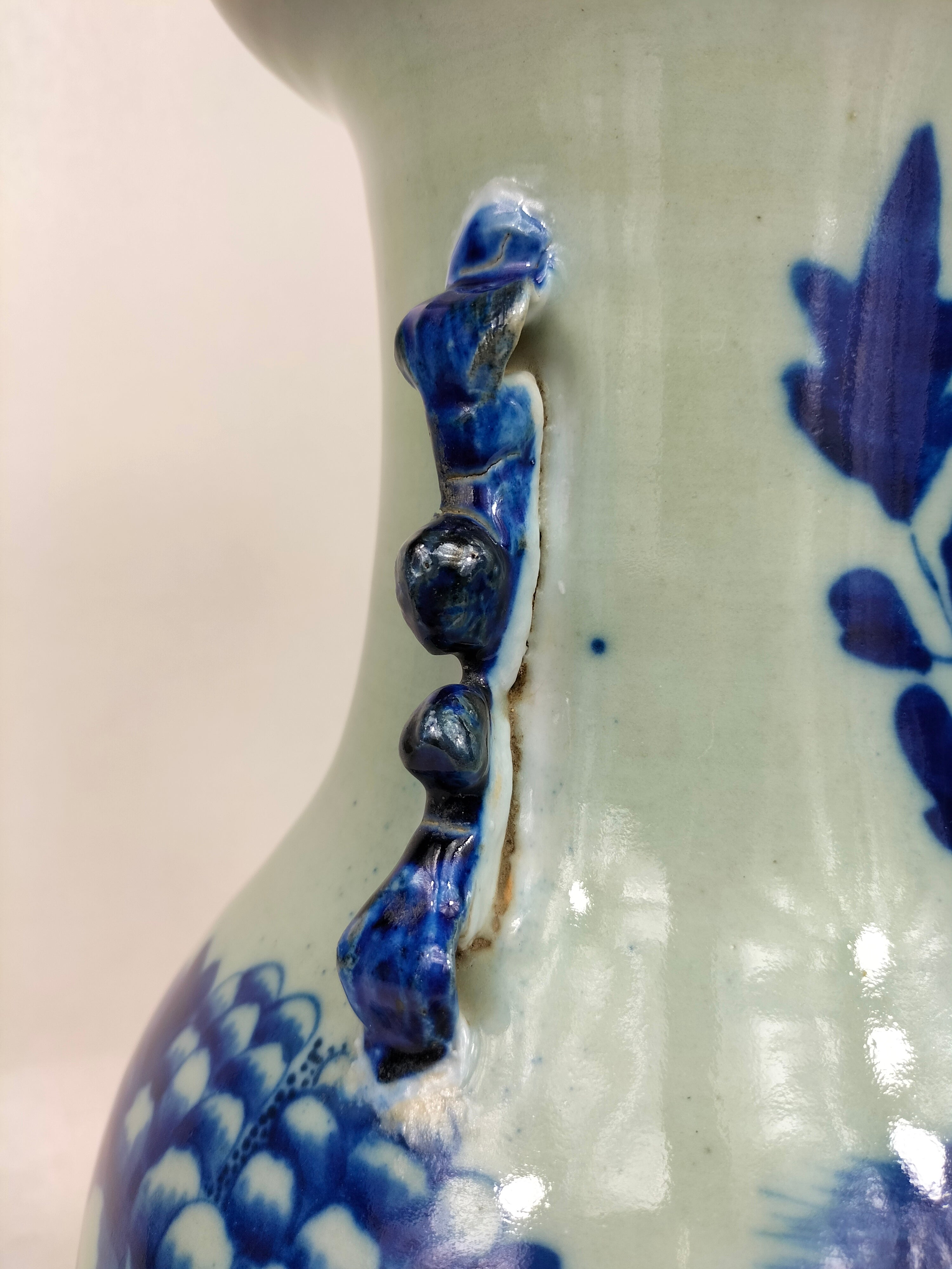 中国古董青瓷花鸟花瓶// 清代- 19 世纪– Diddenantiques