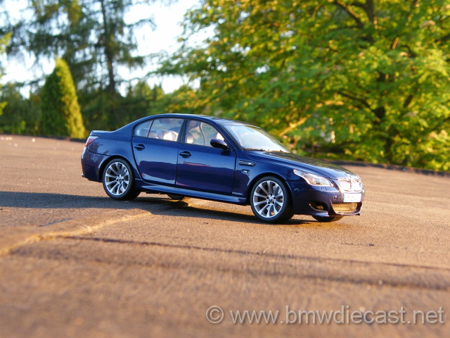 BMW M5 E60 Blue Kyosho 1:18