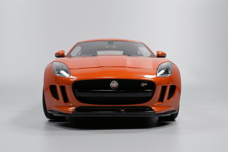 REVIEW: AUTOart Jaguar F-Type R Coupe • DiecastSociety.com