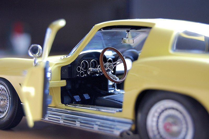 REVIEW: Exoto Chevrolet Corvette Sting Ray 327 L79