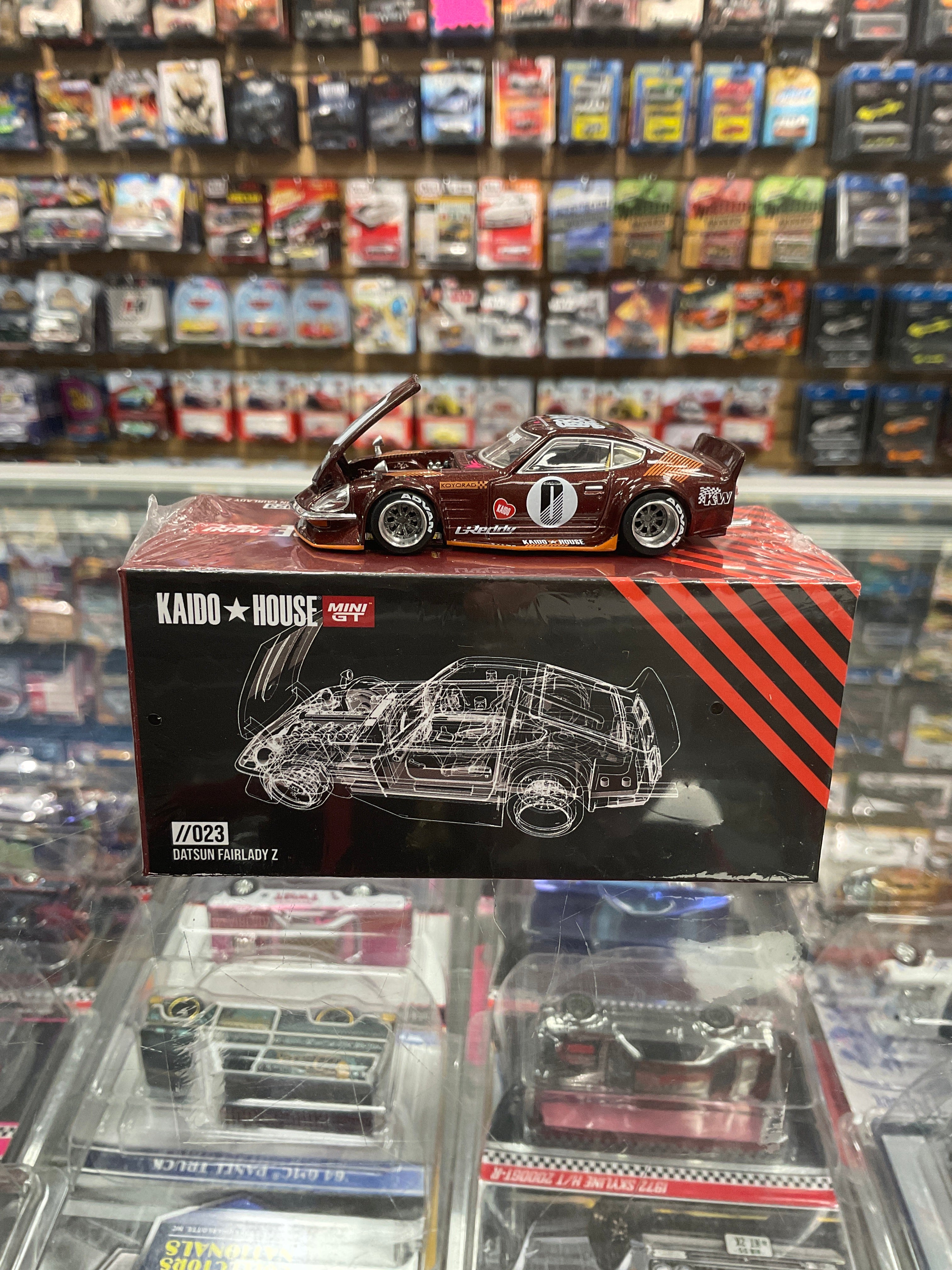 Kaido House 023 Datsun Fairlady Z Dark red – Diecastz