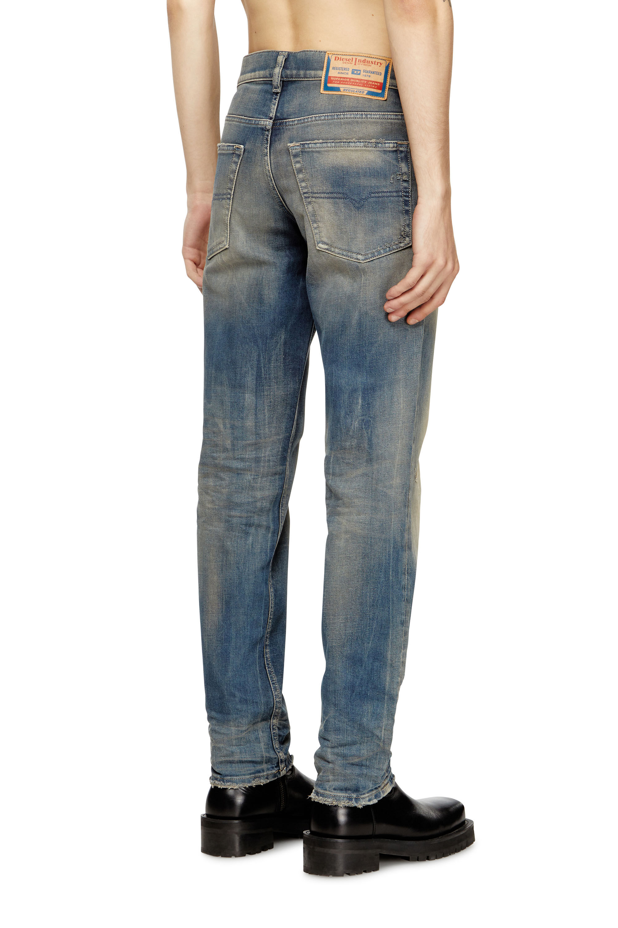 Men's Regular Jeans | Medium blue | Diesel 2023 D-Finitive