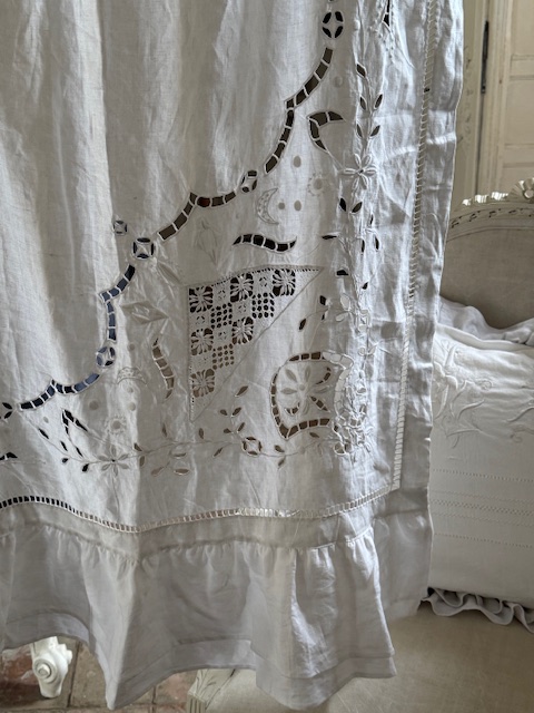 ホワイトリネンカーテン | フランスアンティークショップディフェランス