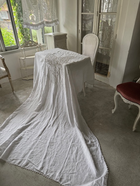 バラ手刺繍リネンカーテン | フランスアンティークショップディフェランス