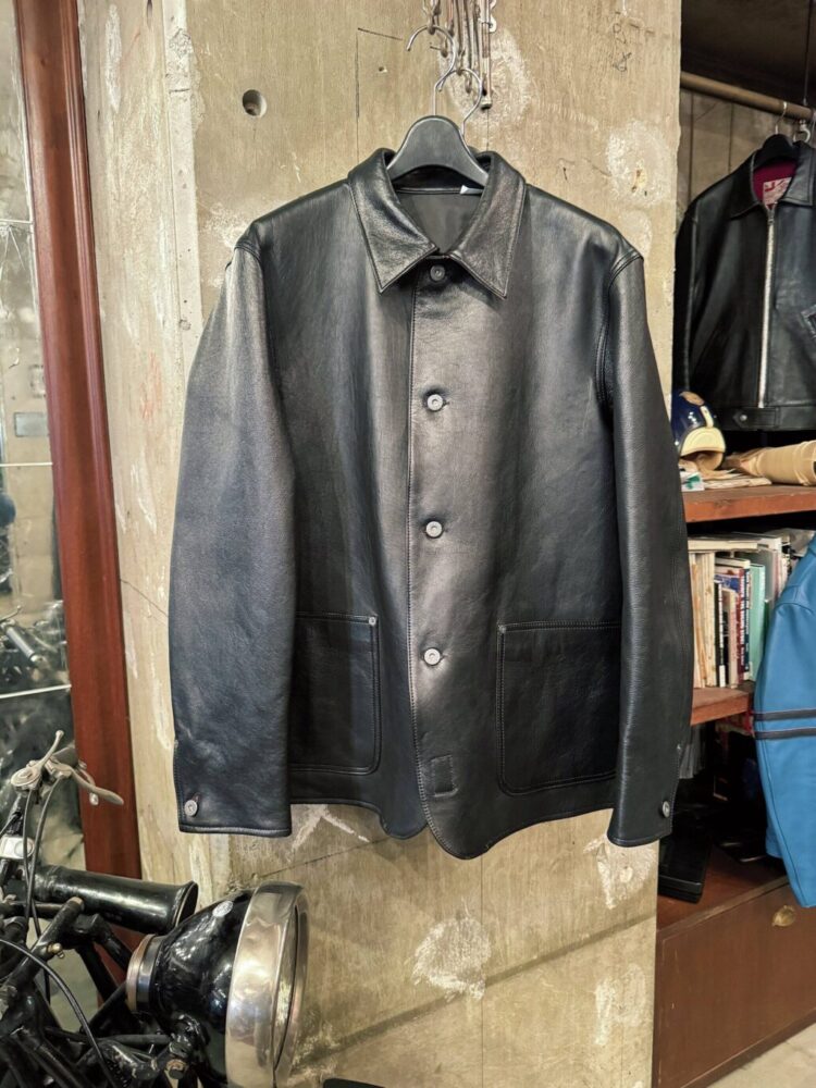 王道からキワモノまで、あらゆる革ジャンを持っていても欲しい。「ACVM