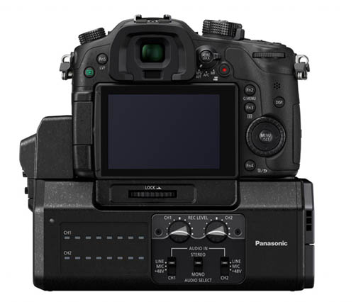 パナソニックGH4のインターフェースユニット付きの画像が掲載