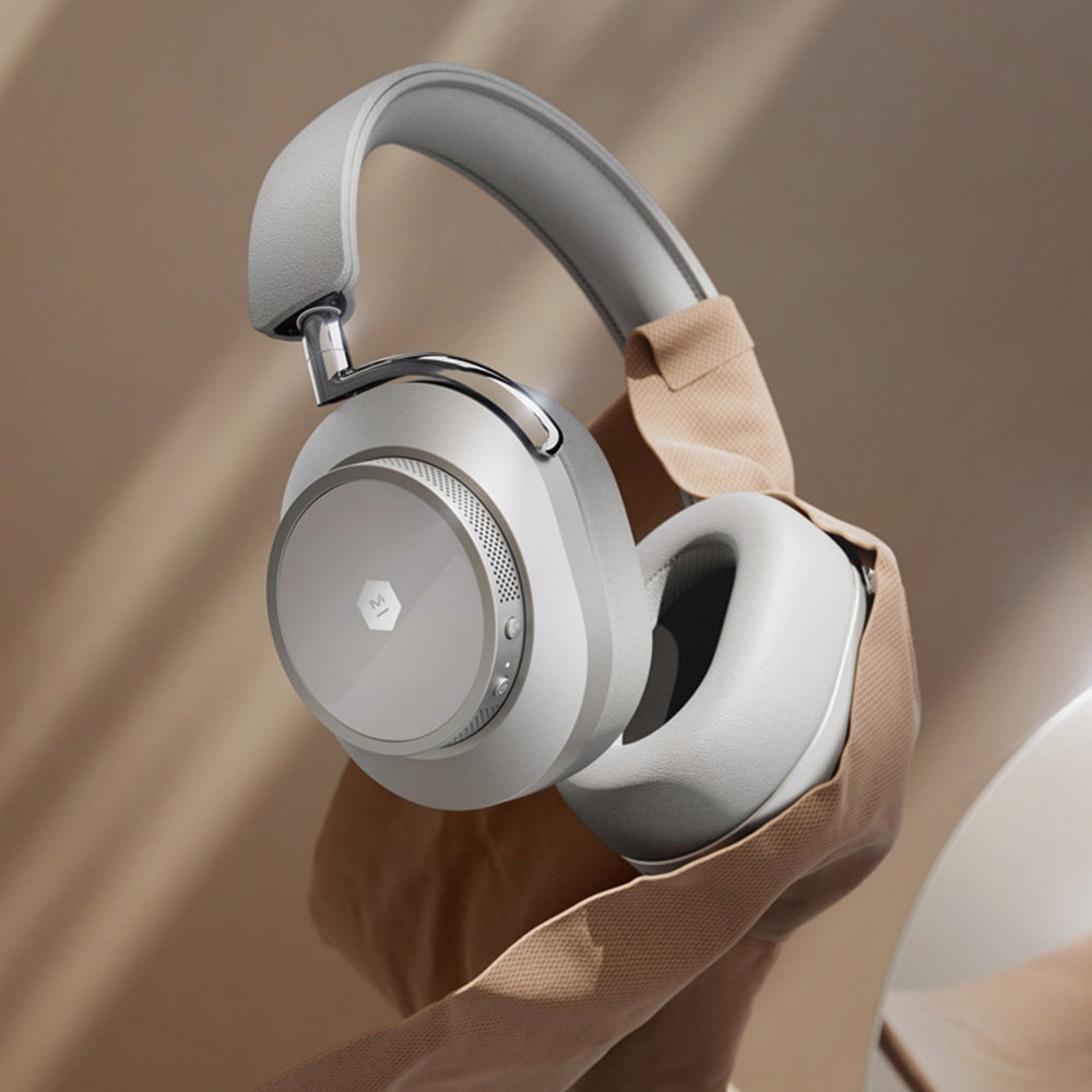 Master & Dynamicから「MW75-Silver Metal / Grey Leather」発売!