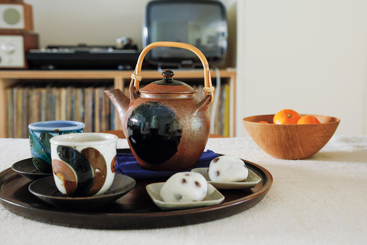出西窯の土瓶」で茶の間の懐かしさを。ただいま、ニッポンのうつわ