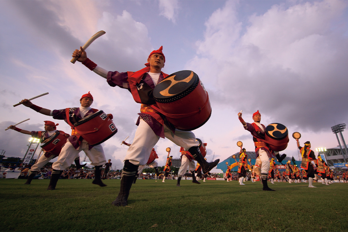 沖縄県・沖縄市《沖縄全島エイサーまつり》県内各地のエイサーが一挙に