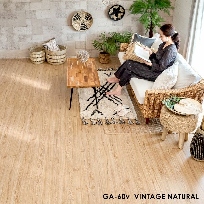 1枚敷きで簡単設置 江戸間4畳半用のヴィンテージ風フローリングカーペット