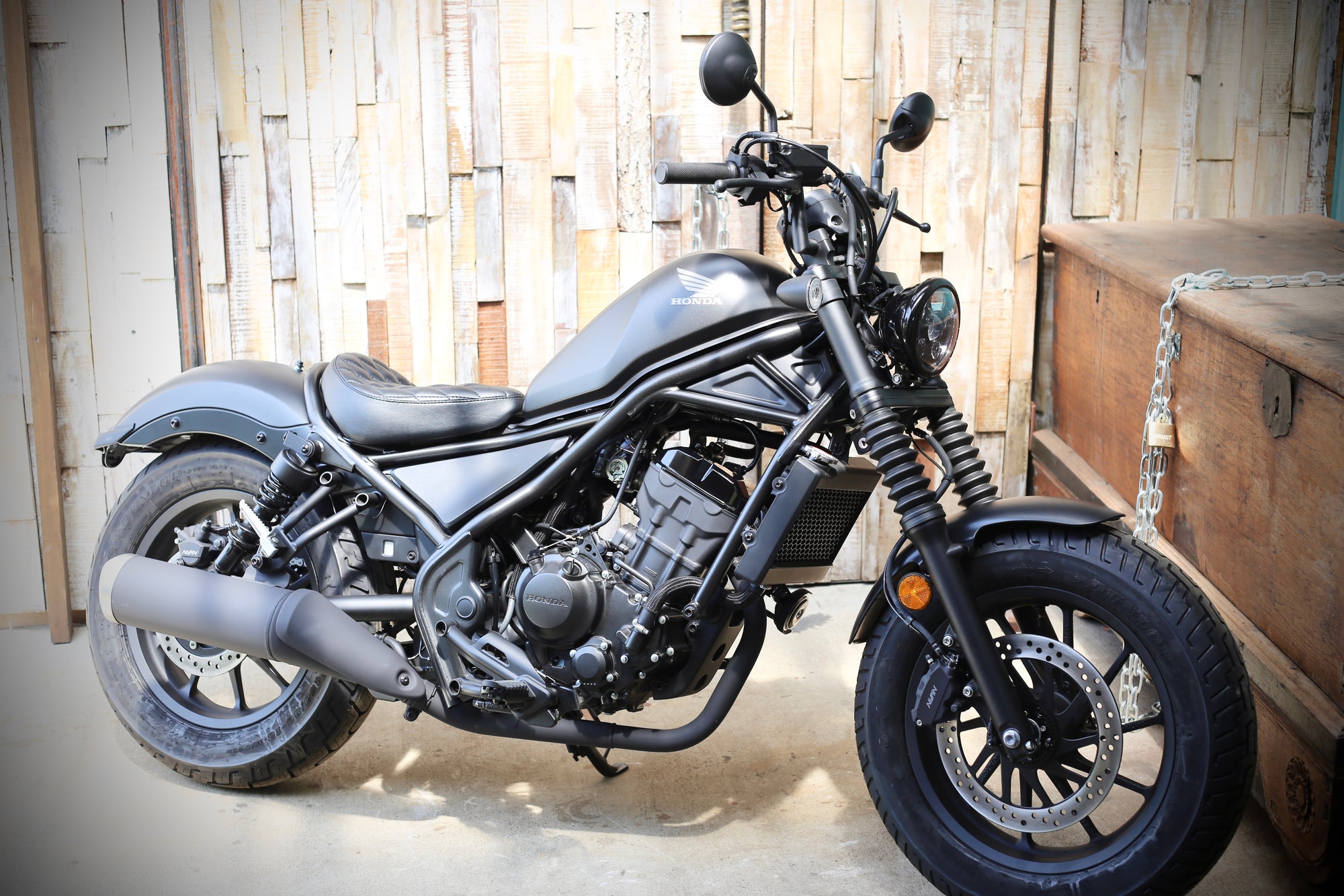 DOPE - MOTERCYCLE & OUTDOORS カスタムバイクやパーツの輸入販売