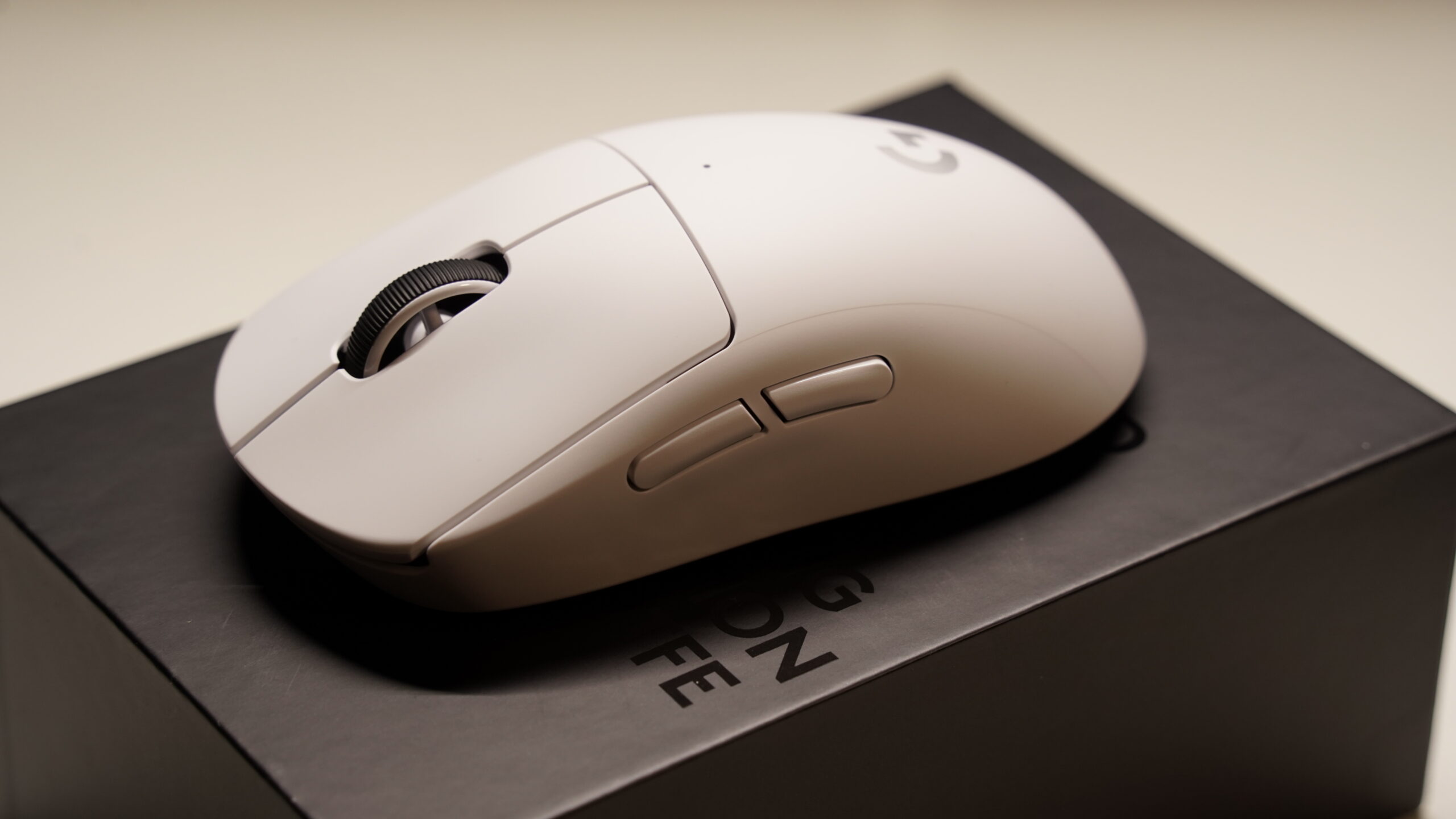 ロジクールG Pro X Superlight」レビュー！ 63gのカスタマイズ性に優れ