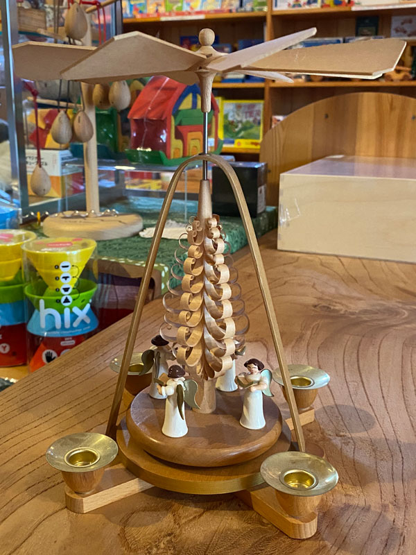 ザイフェンコーナー 絵本と木のおもちゃ フォーゲル