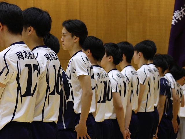 バレーボール部男子】強敵に屈し4連敗 - 同志社スポーツアトム編集局
