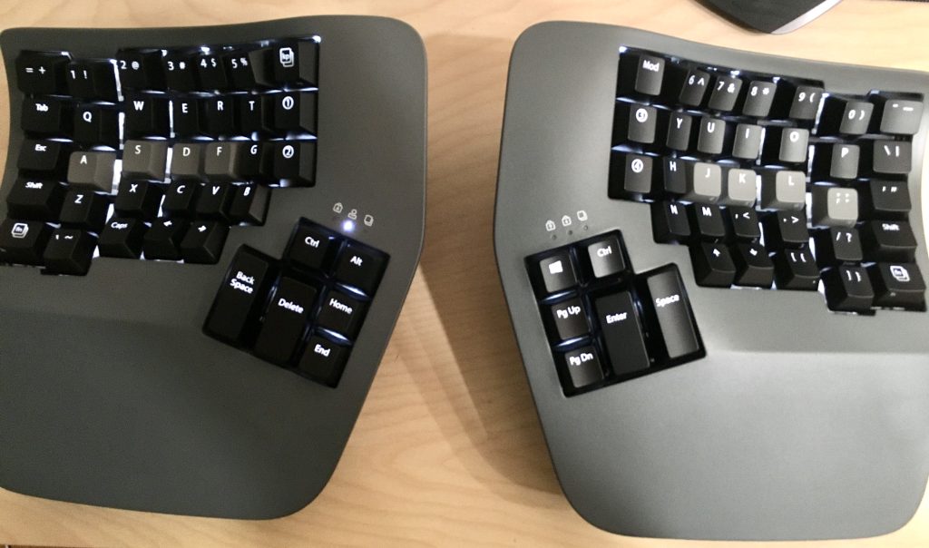 Kinesis Advantage360 Proは最強の左右分離型エルゴノミクスキーボード